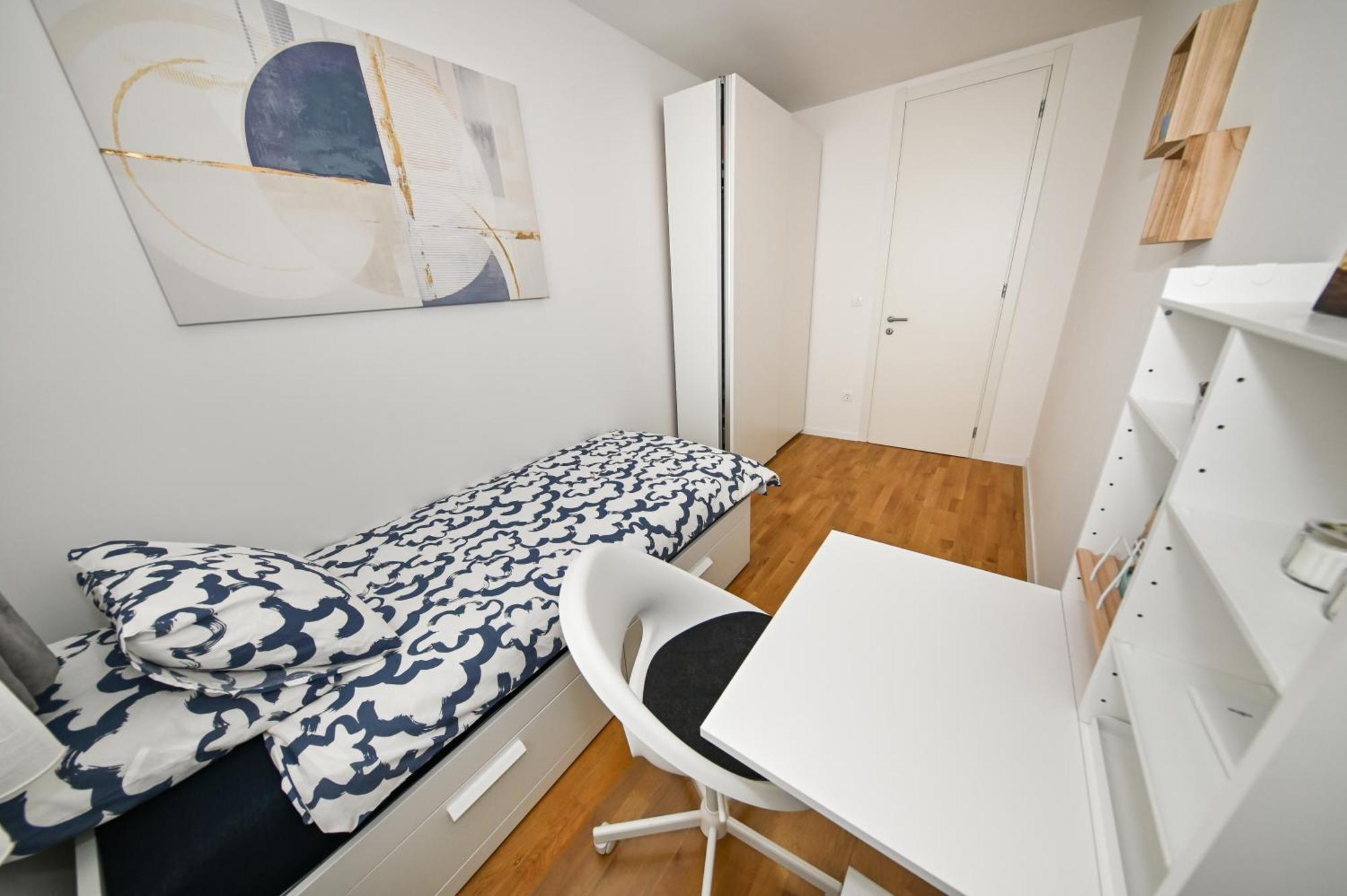 Apartment Sail Away *